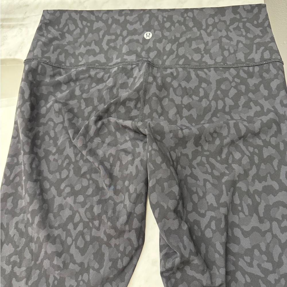 Lululemon Gray Patterned Leggings
